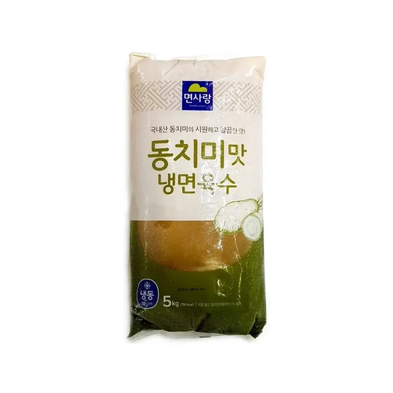 Nangmyun Yuksu (Oriental Style Cold Broth-Radish flavor)